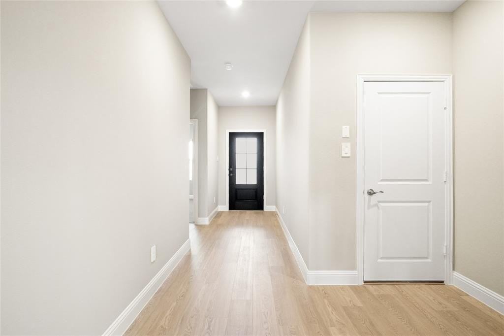 1244 Coneflower Pl - Photo 2 of 18