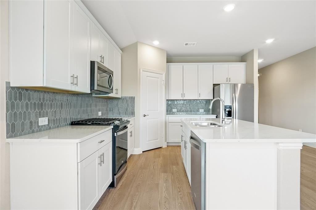 1244 Coneflower Pl - Photo 6 of 18