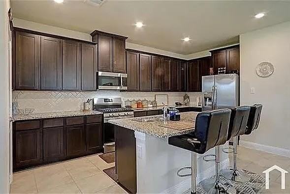 11205 Blaze St - Photo 3 of 11