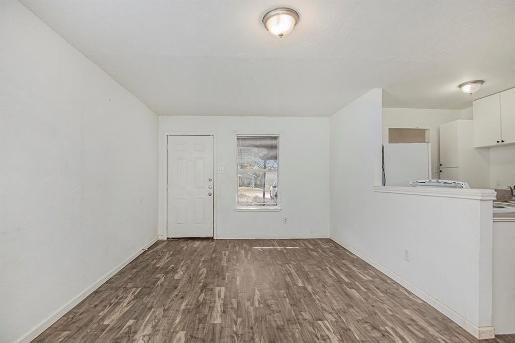 6000 Calloway Ct - Photo 4 of 24