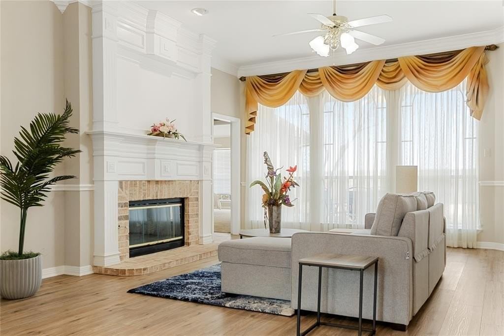 118 W Greenbriar Ln - Photo 6 of 40