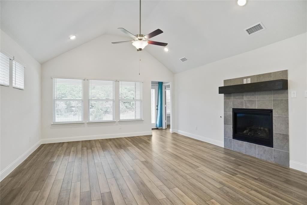 239 Tallgrass Dr - Photo 2 of 17