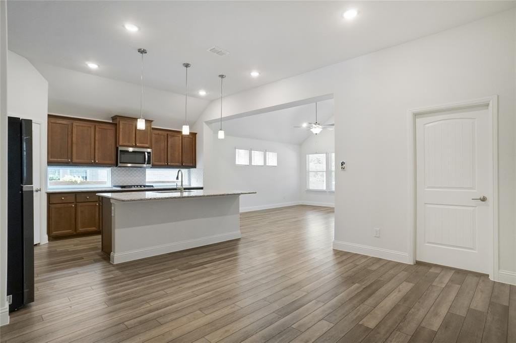 239 Tallgrass Dr - Photo 6 of 17