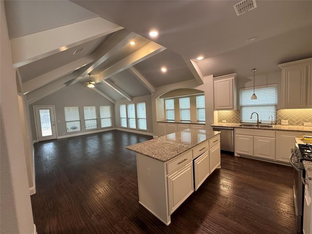 1521 Yellowthroat Dr - Photo 6 of 15