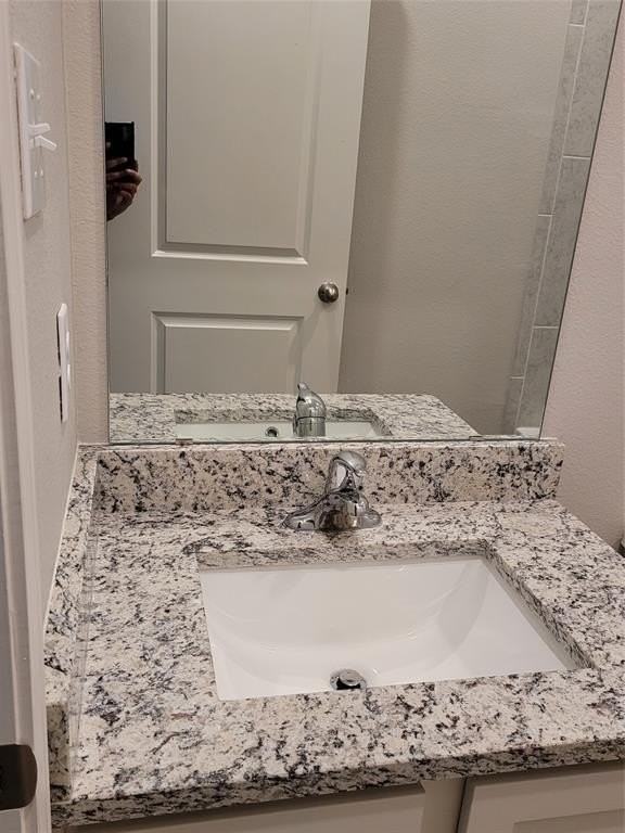 313 Zimmet Dr - Photo 7 of 17