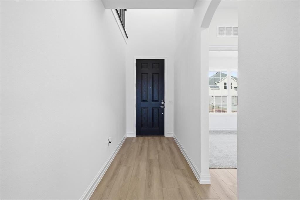 2914 Cliffside Dr - Photo 3 of 40