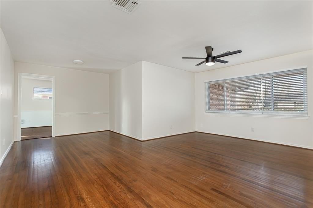 6908 Wake Forrest Dr - Photo 4 of 34