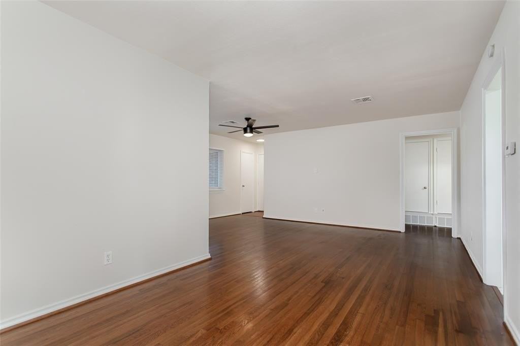 6908 Wake Forrest Dr - Photo 7 of 34