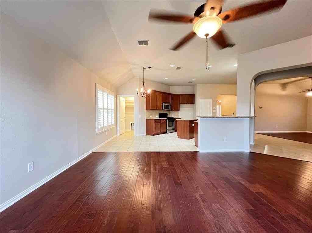 505 Maverick Dr - Photo 7 of 22