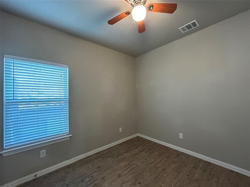 8225 Richard St - Photo 3 of 20