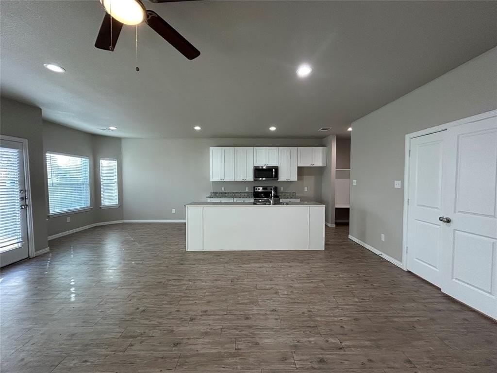 8225 Richard St - Photo 5 of 20