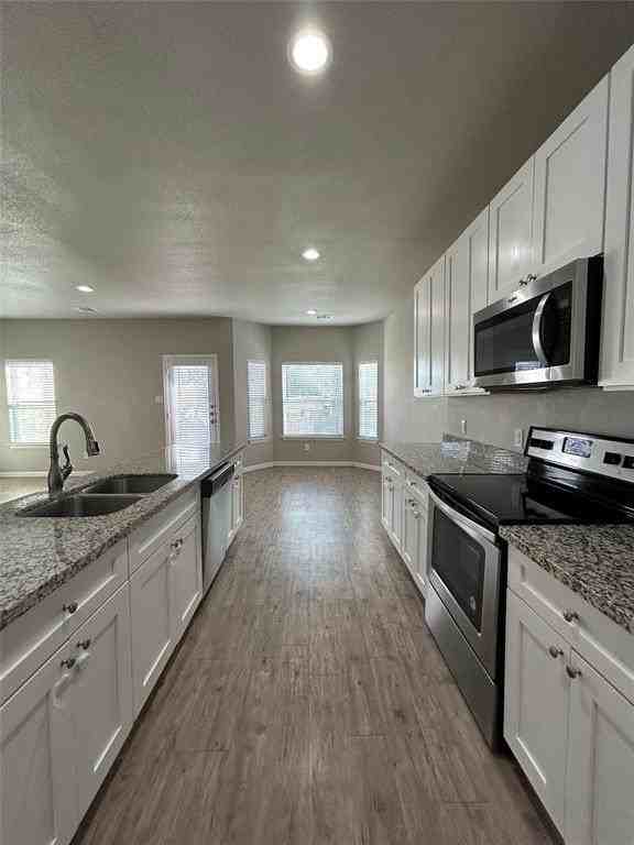 8225 Richard St - Photo 7 of 20