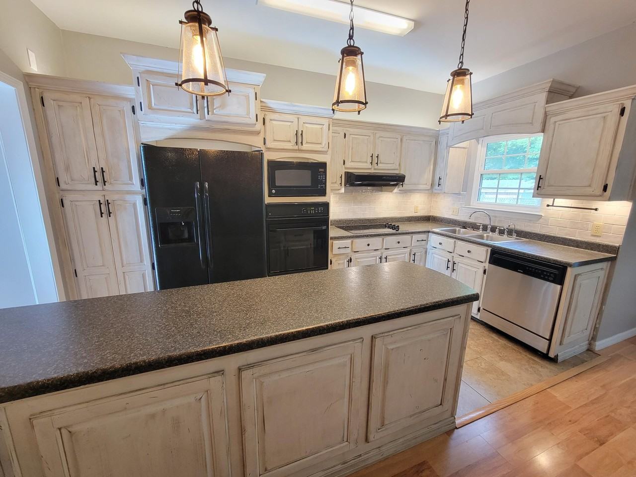 2225 Prytania Cir - Photo 7 of 20