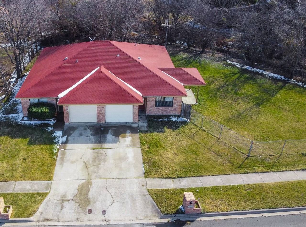 3708 Hereford Ln - Photo 2 of 20