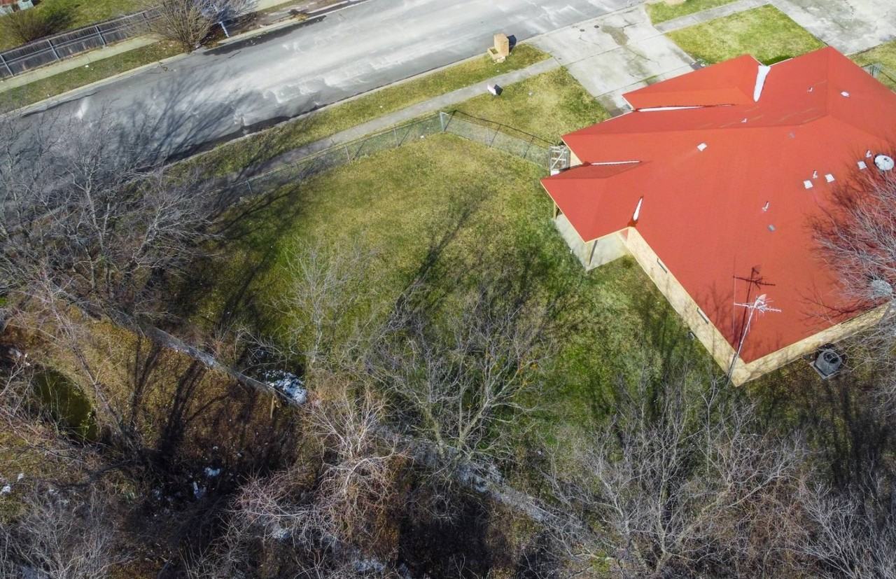 3708 Hereford Ln - Photo 4 of 20