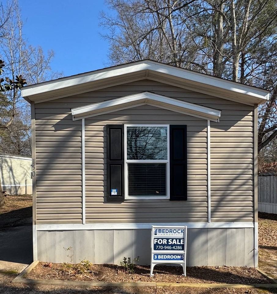 150 Oxford Cir - Photo 2 of 13