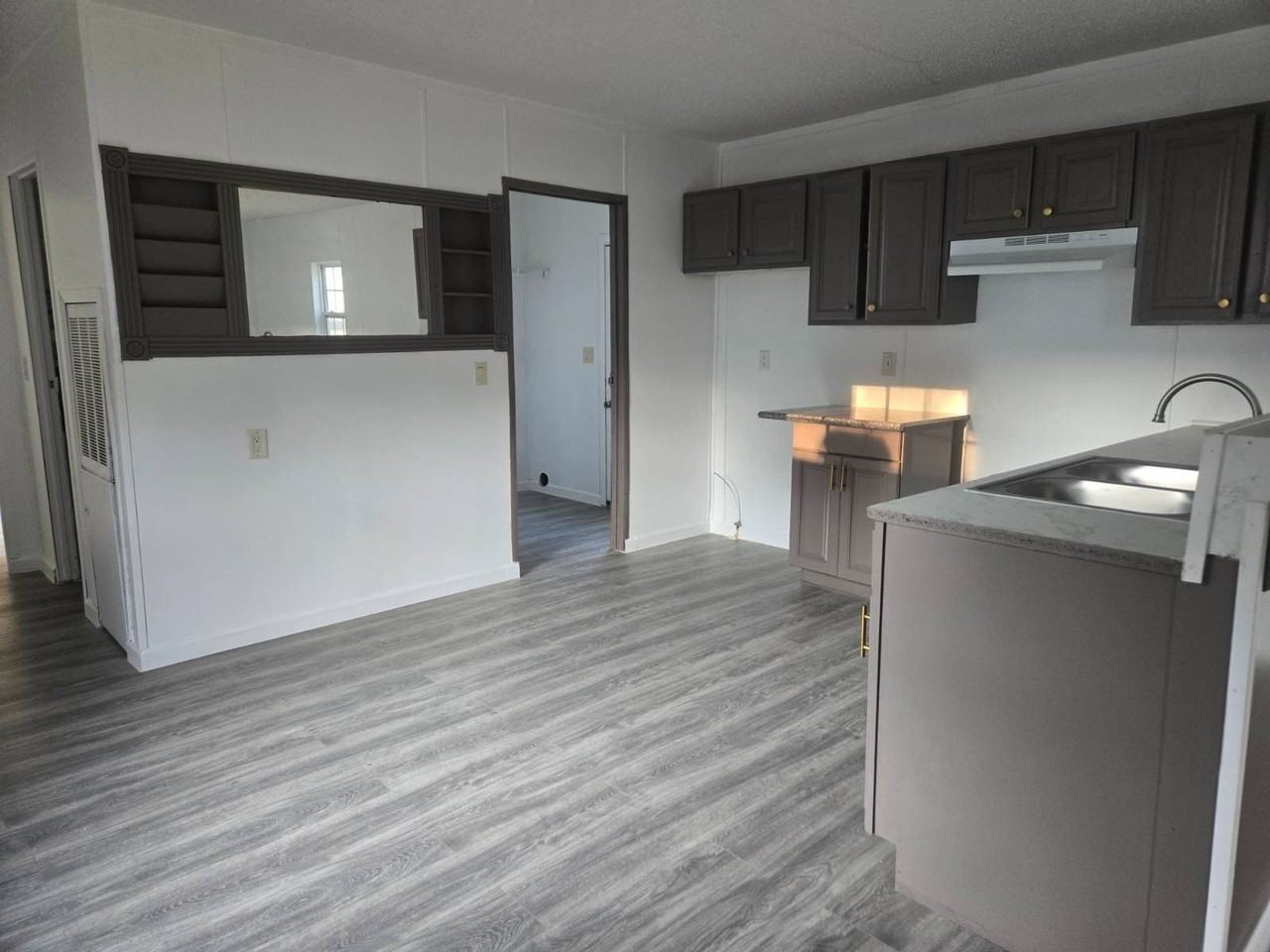 1421 Cody Rd N - Photo 4 of 10