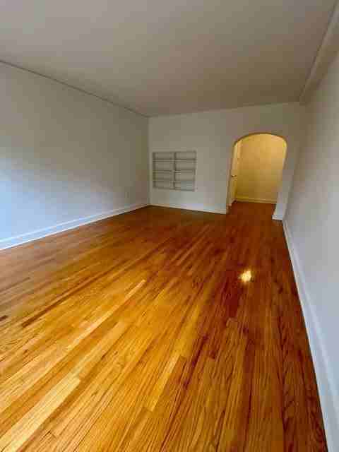 1 Larchmont Acres #714D - Photo 2 of 8