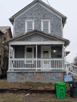 featured image of 210 E Cambridge St