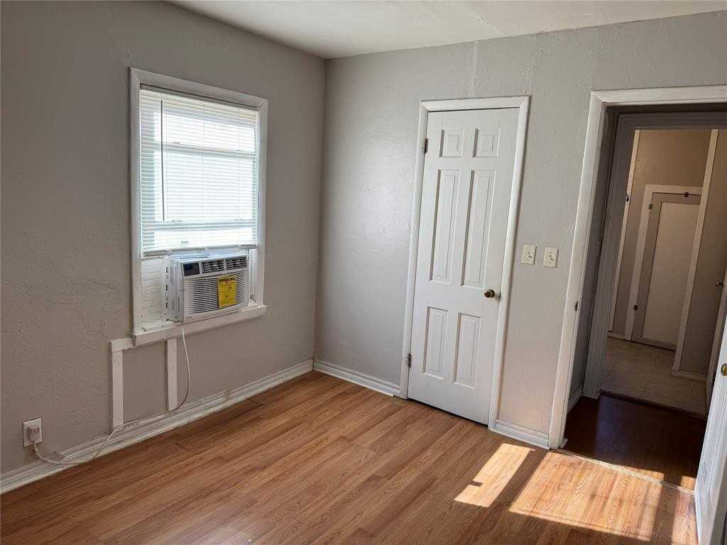 6812 Nw 37th St - Photo 7 of 11