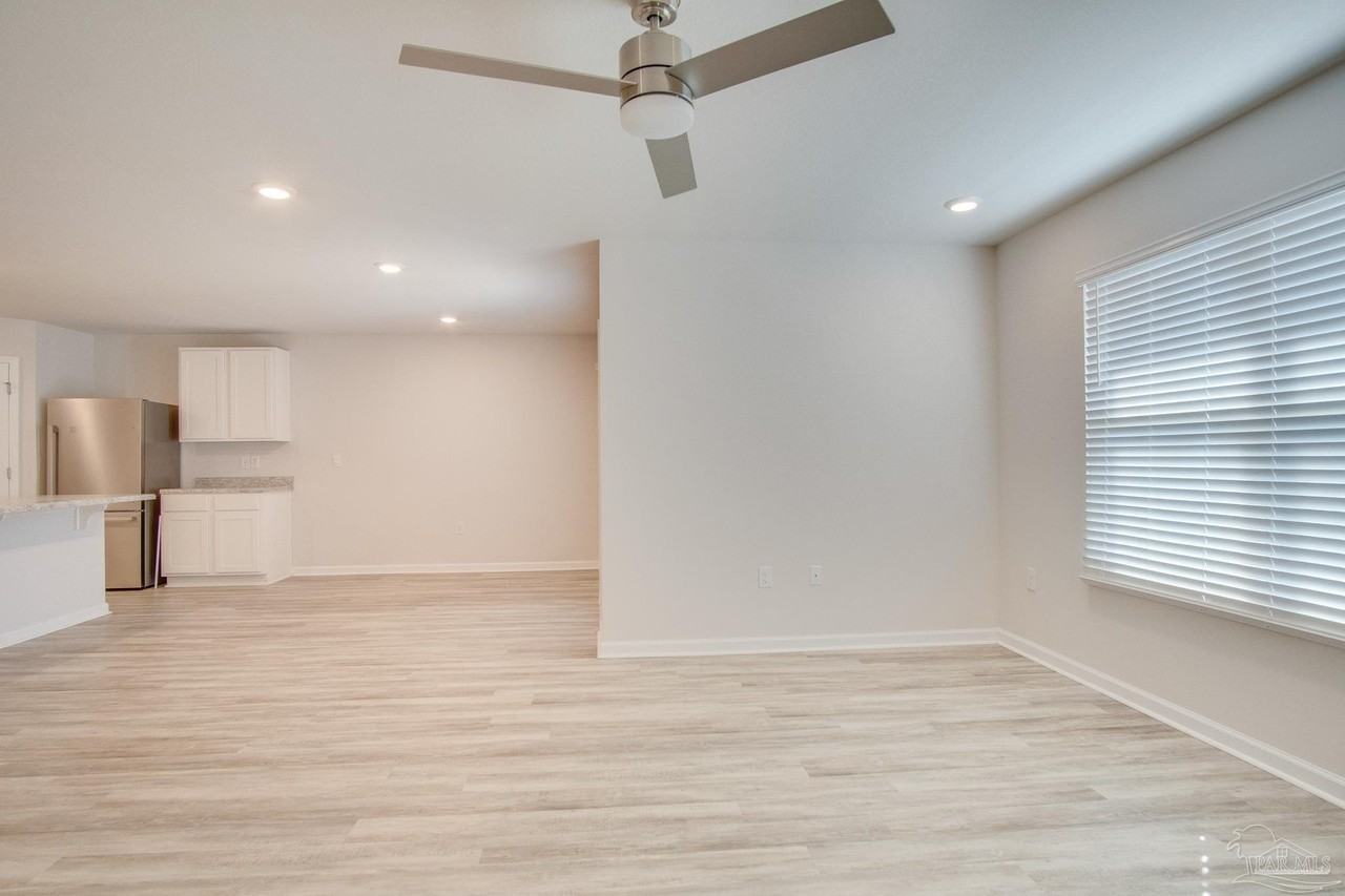 4383 White Cedar Ct - Photo 6 of 36