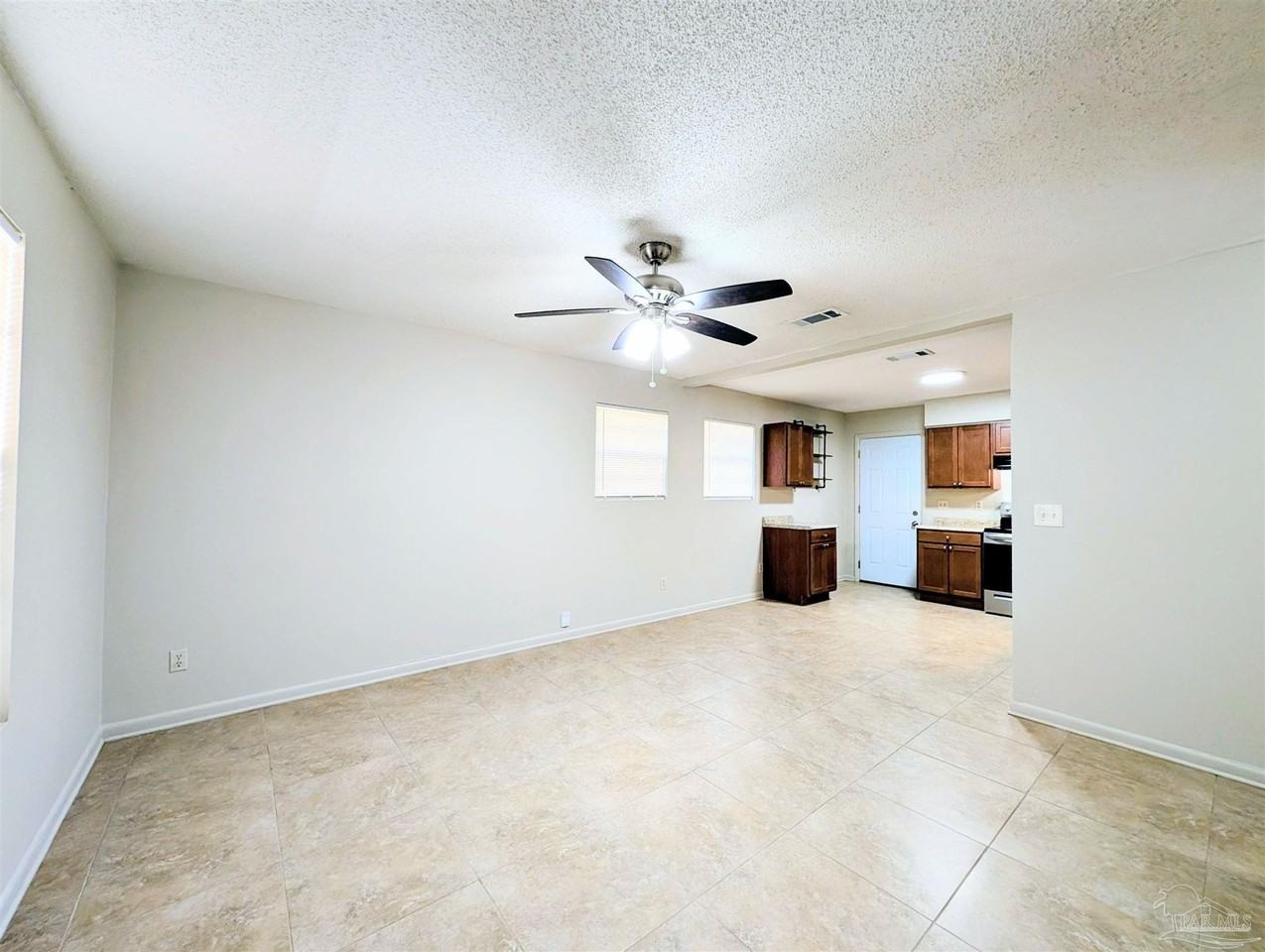 23 Redwood Cir Unit B #B - Photo 5 of 20