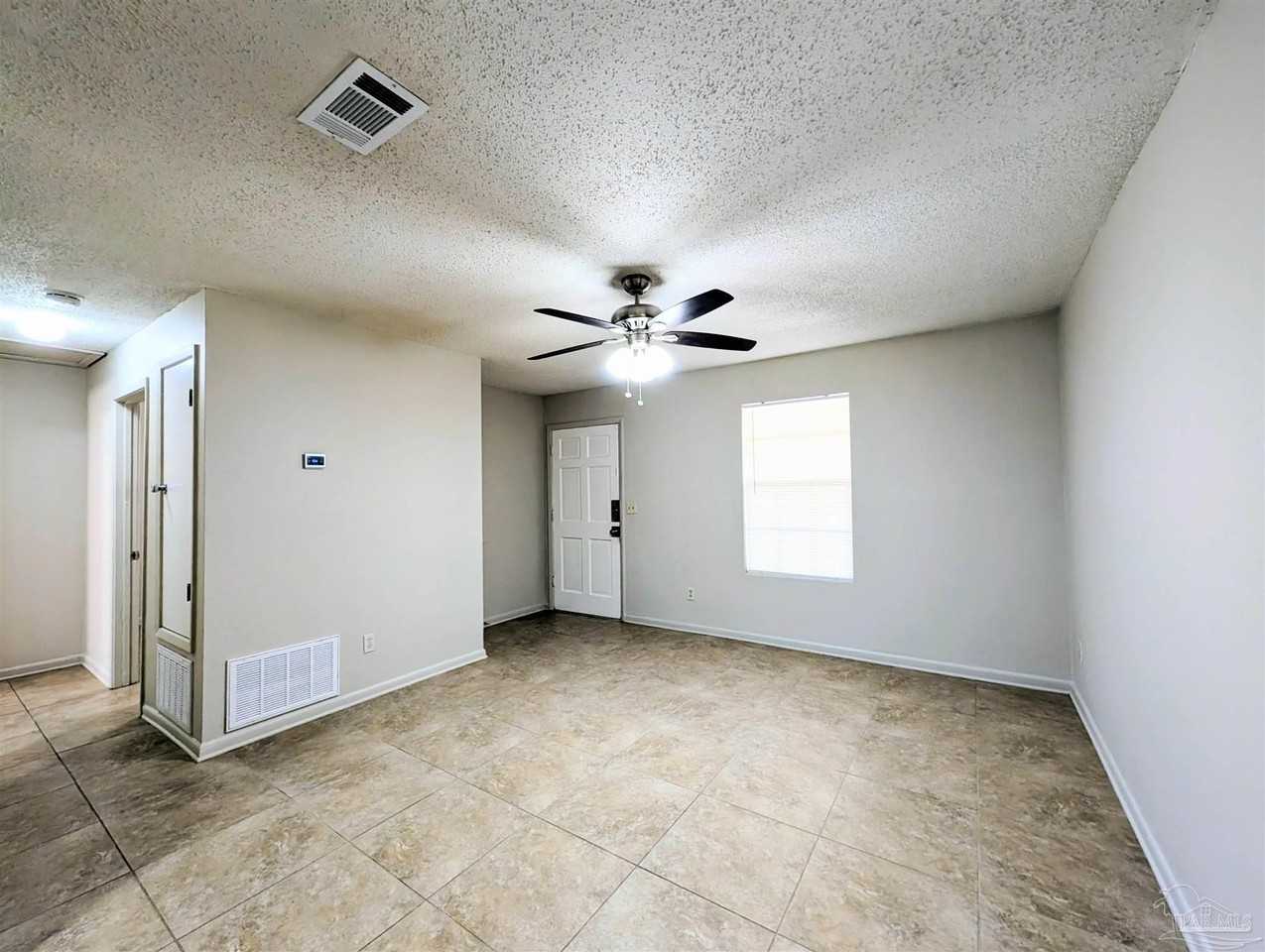 23 Redwood Cir Unit B #B - Photo 6 of 20