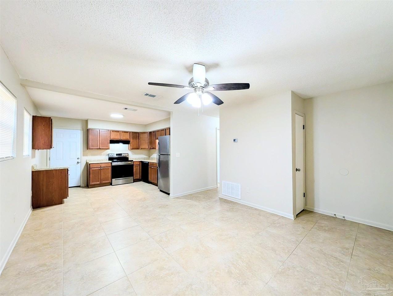 23 Redwood Cir Unit B #B - Photo 7 of 20