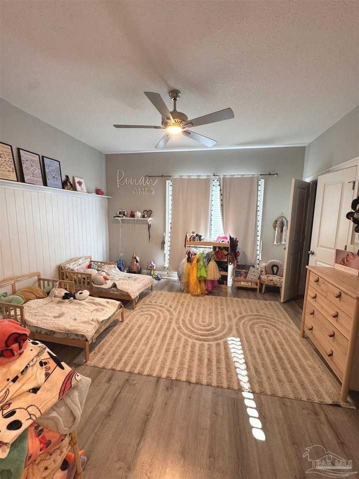 5596 Kailey Rd - Photo 4 of 19