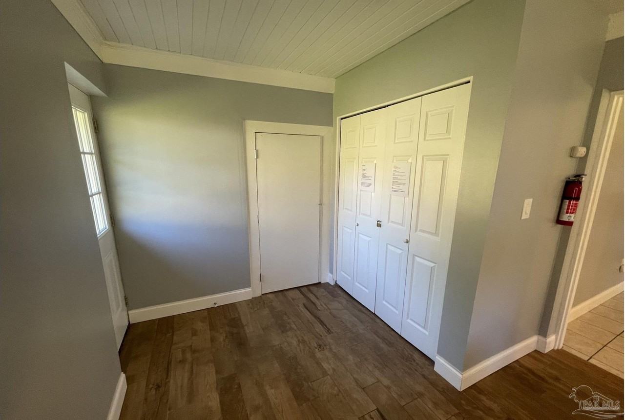 4950 Martha Ave - Photo 5 of 12