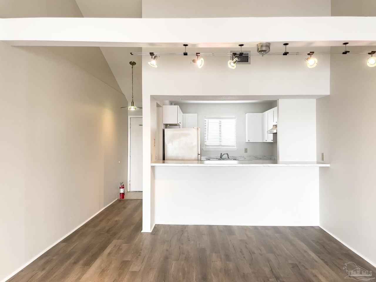 14100 River Rd Unit 331 #331 - Photo 7 of 35