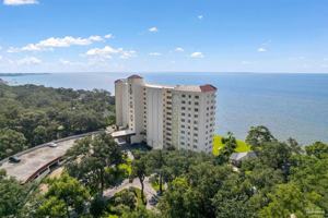 featured image of 615 Bayshore Dr Apt 806 #806