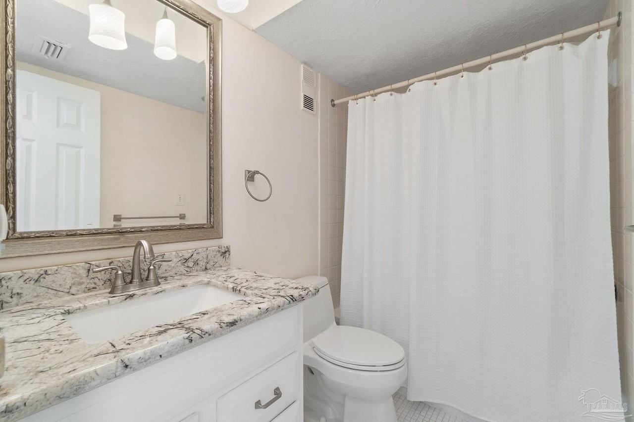 615 Bayshore Dr Apt 806 #806 - Photo 6 of 21