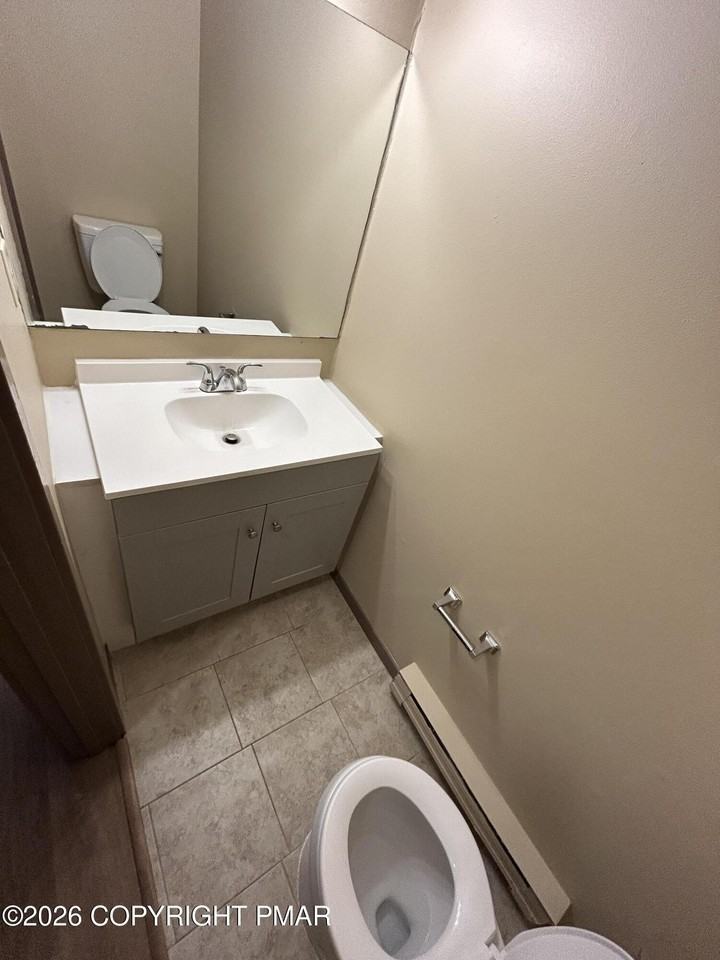 234 Sedburgh Ct - Photo 5 of 16