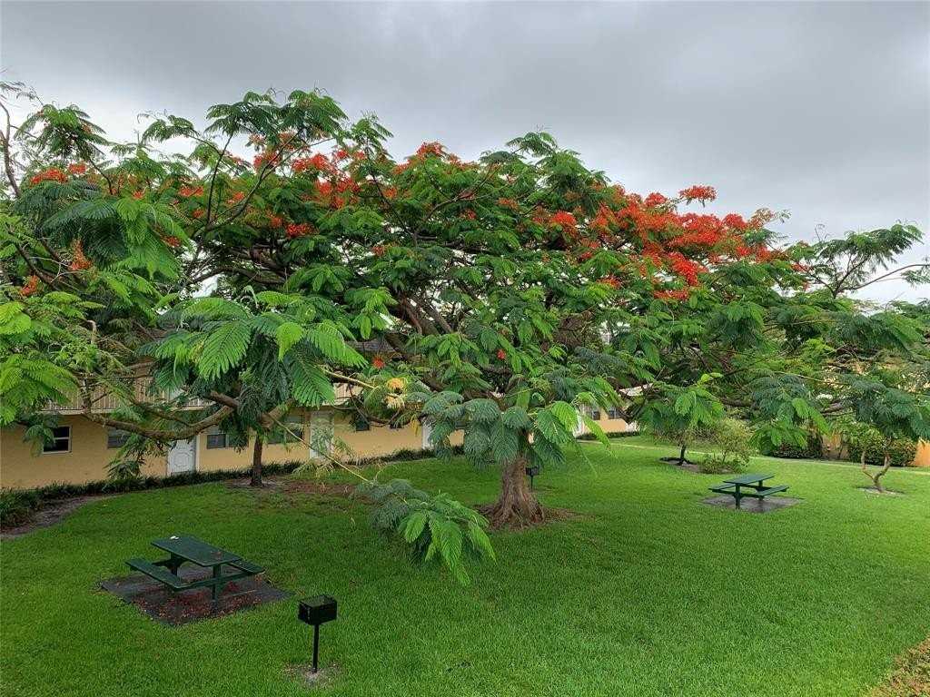 5168 Ne 6th Ave #429 - Photo 2 of 20