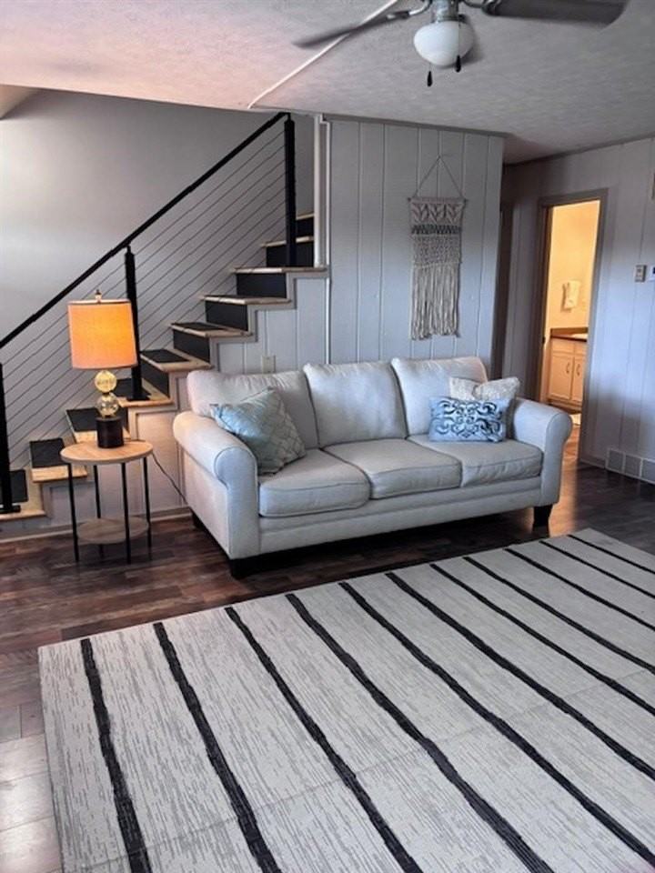 1444 Ben T Johns Rd - Photo 7 of 19