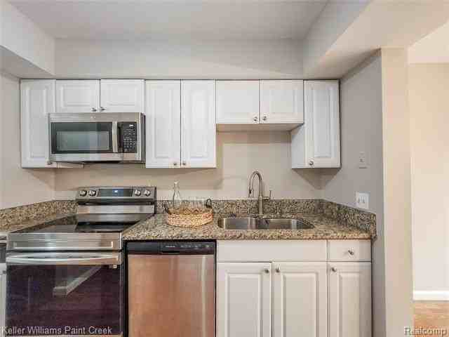 1760 Brentwood Dr - Photo 7 of 24