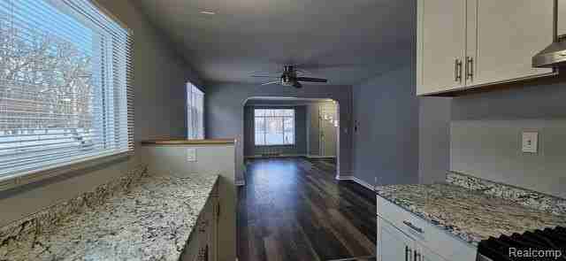 3319 Iroquois Ave - Photo 3 of 14