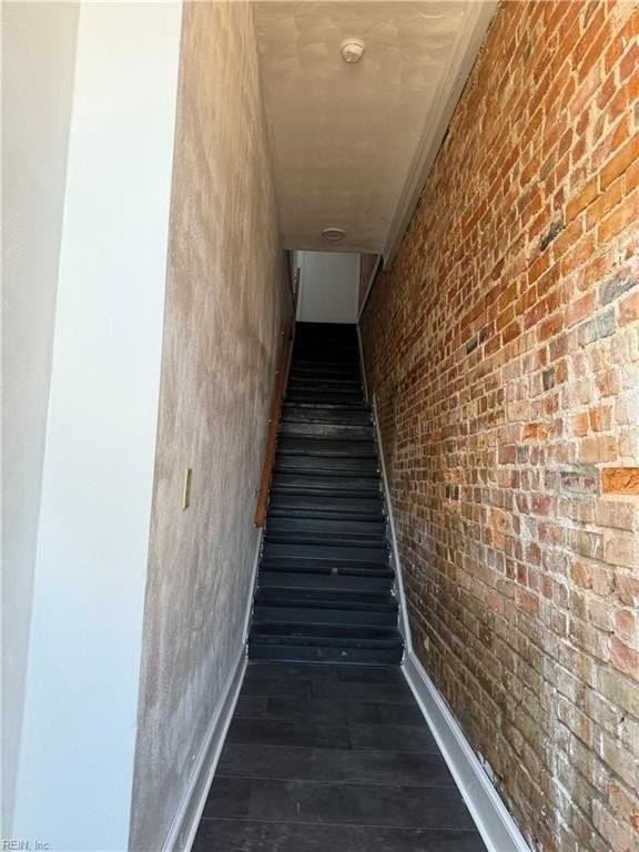 448 Green St - Photo 2 of 20