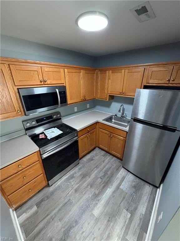 448 Green St - Photo 5 of 20