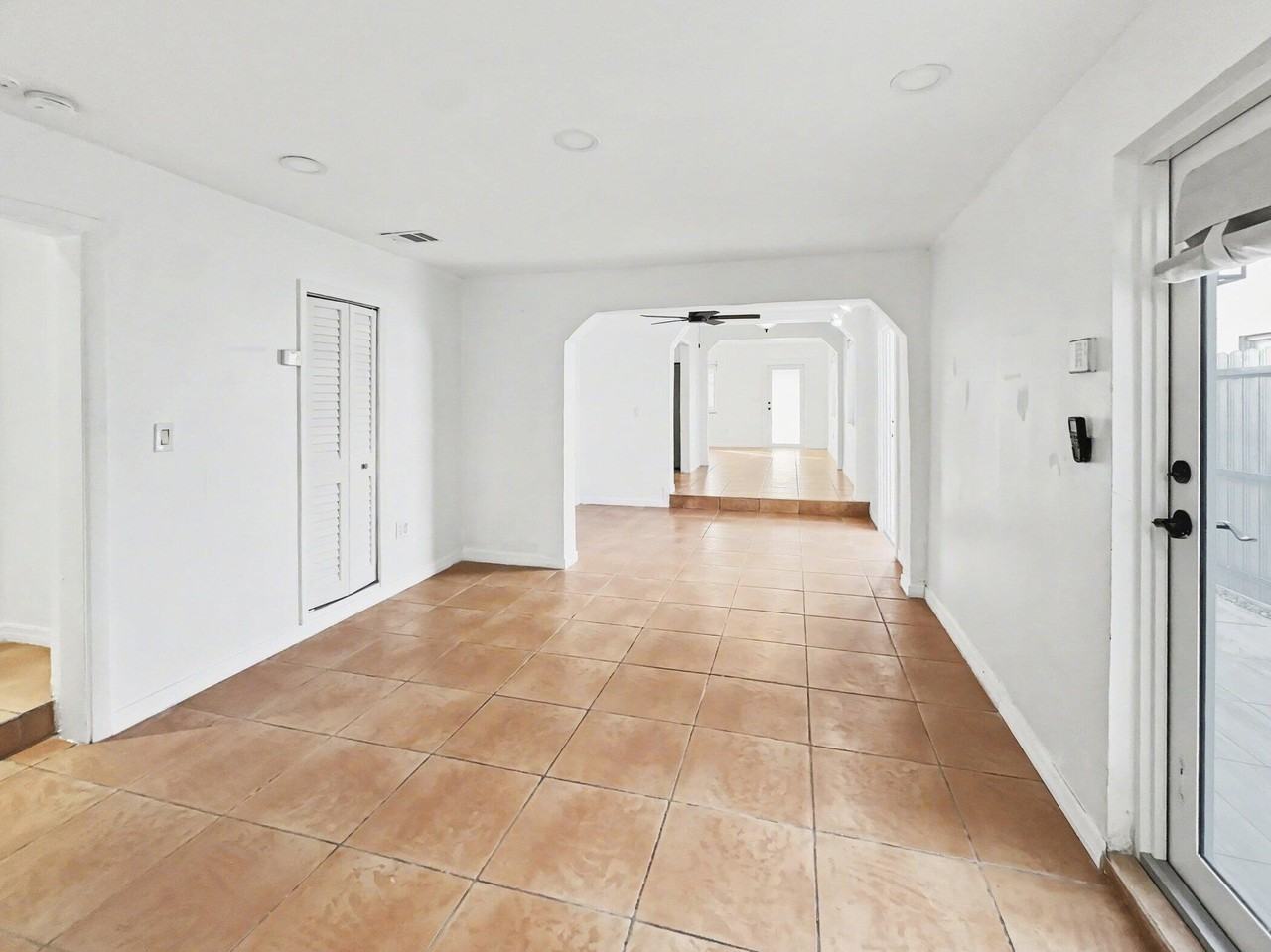 5181 Nw 4th Ter - Photo 6 of 20