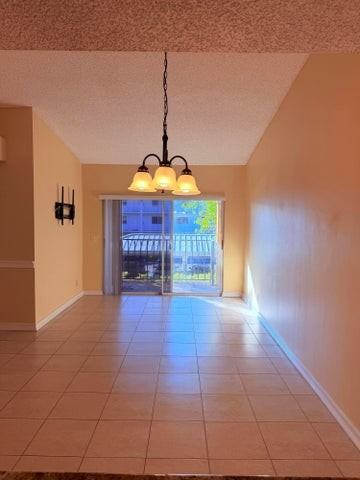 1040 Lake Shore Drive - Photo 5 of 8