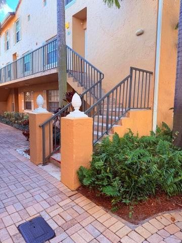 1040 Lake Shore Drive - Photo 2 of 8