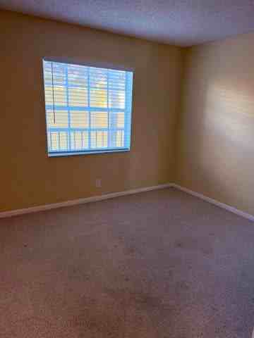 1040 Lake Shore Drive - Photo 7 of 8