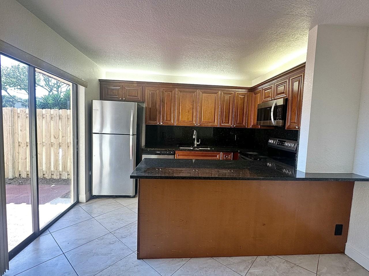 230 Lake Arbor Dr - Photo 6 of 19