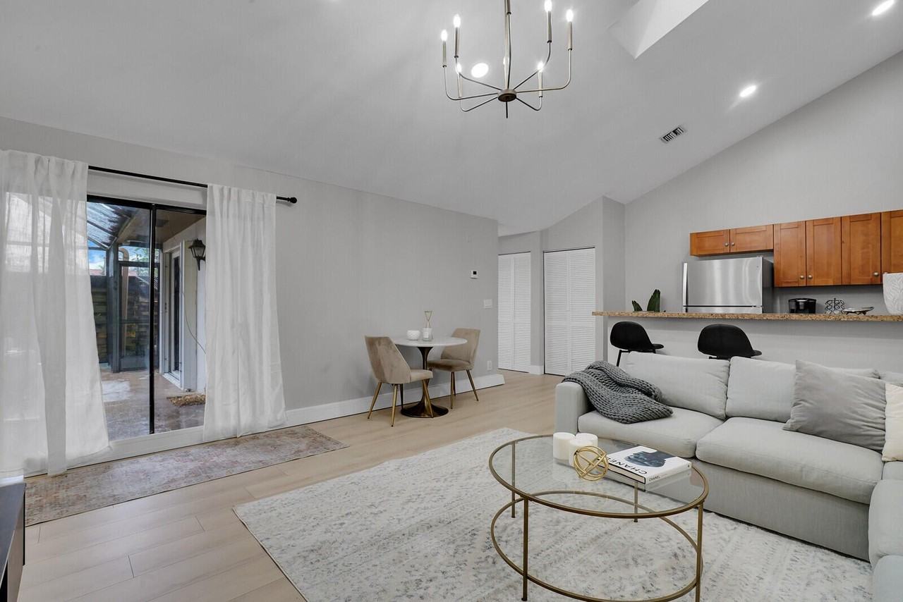 1251 Periwinkle Pl - Photo 6 of 19