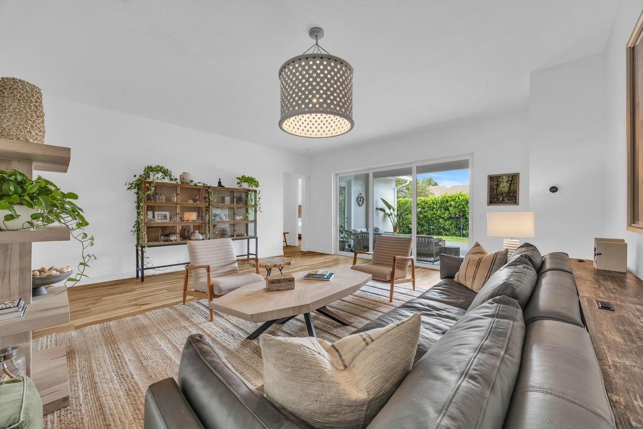 1135 Turnbridge Dr - Photo 2 of 50