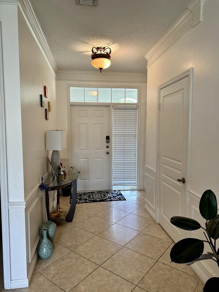 5425 Grand Park Pl - Photo 4 of 20