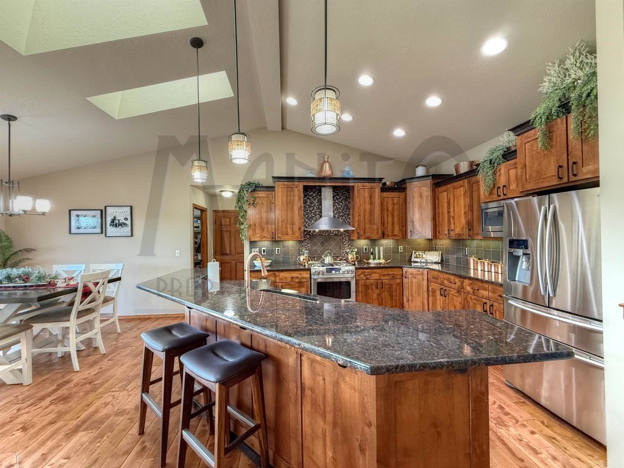 1008 N River Ridge Blvd - Photo 4 of 34