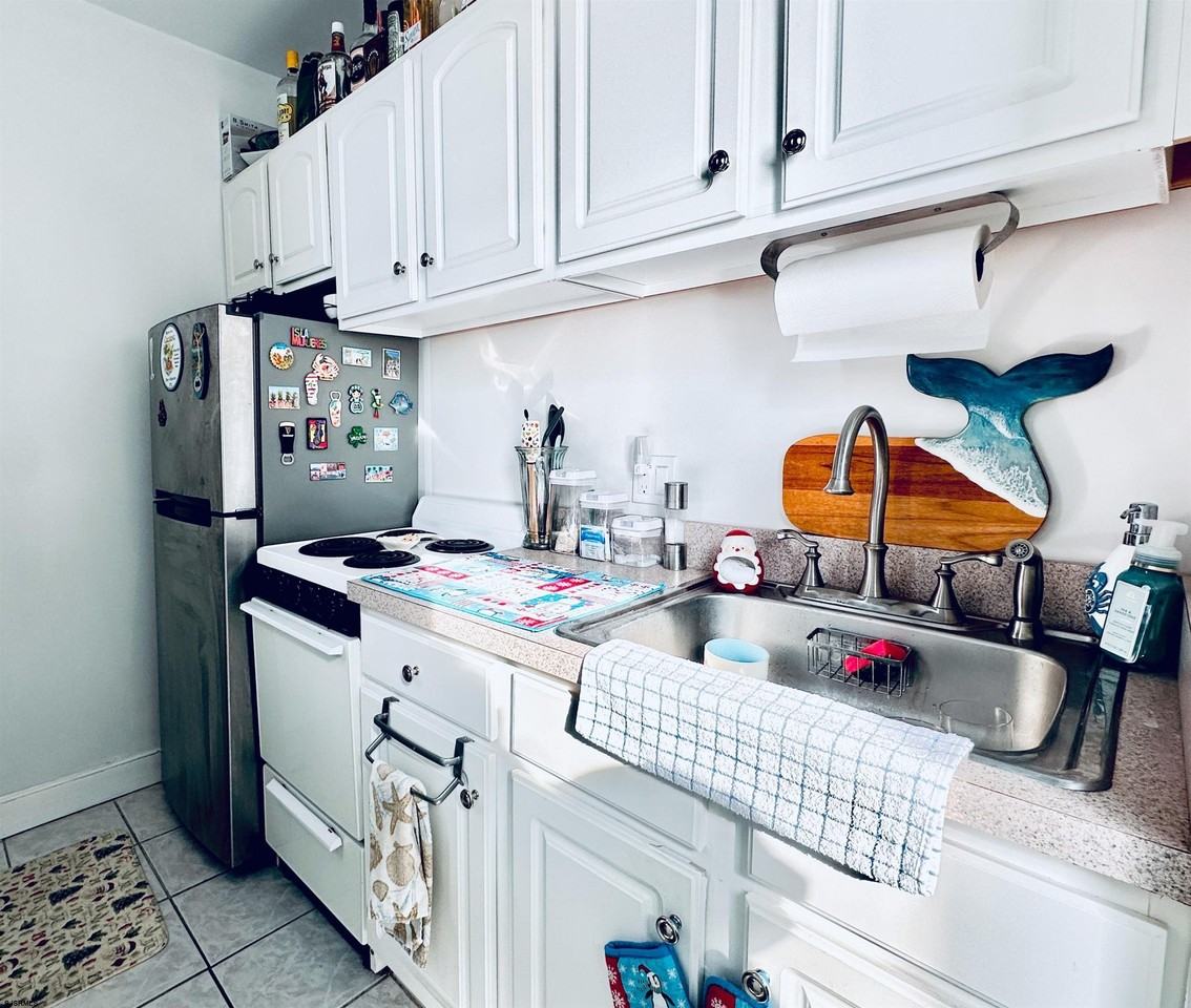 2715 Boardwalk - Photo 5 of 10